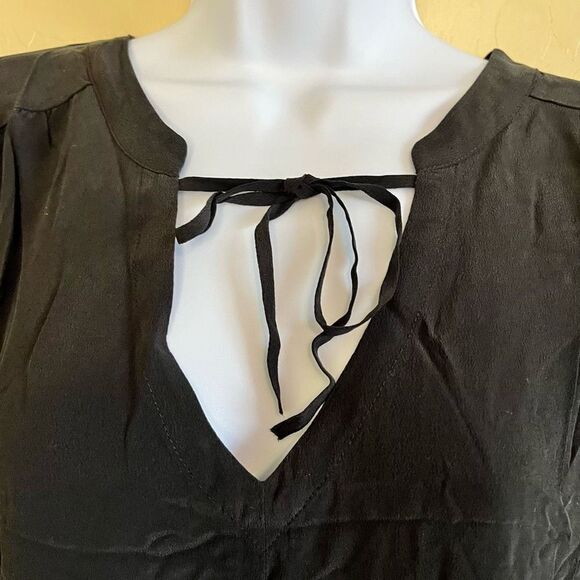 Chaser Dress Womens Medium Black Silk Mini Tie Front Shirred Cuffed Sleeves NWT - Picture 4 of 12